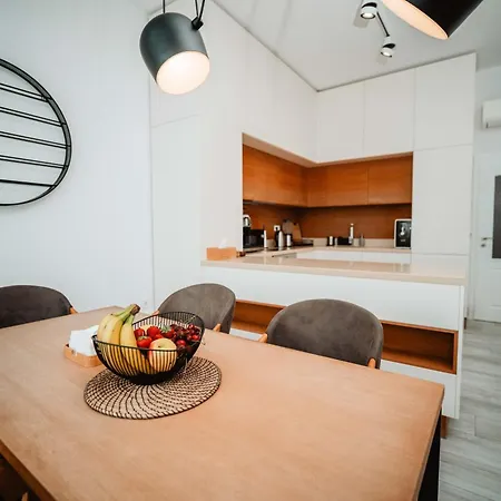 Sea View Family La شقة فارنا